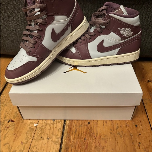 Jordan 1s - Picture 2 of 3